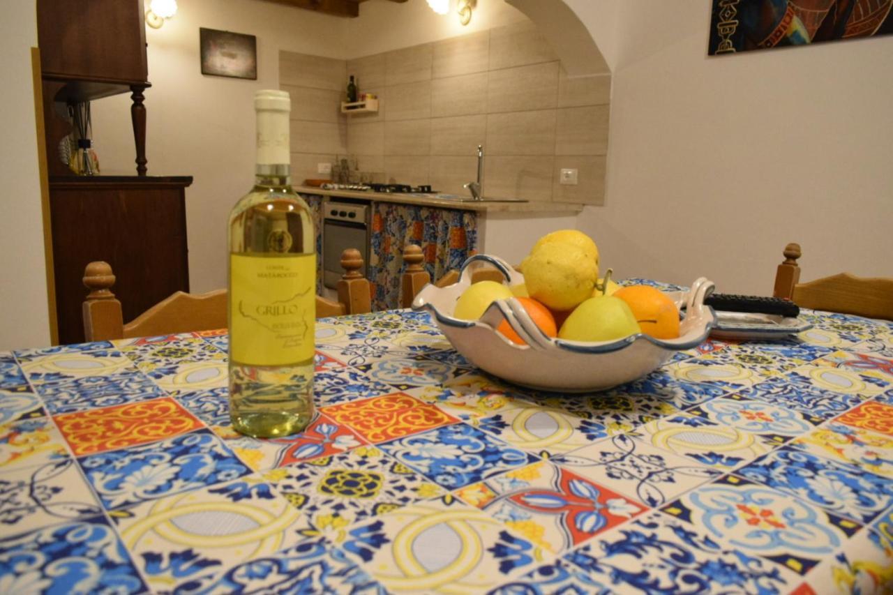 Pietro Holiday Home Castellammare del Golfo Exterior photo